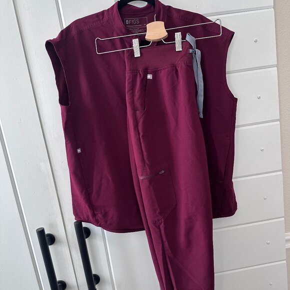 FIGS Scrub Set – Rafaela Oversized Top + High-Waisted Zamora Joggers | Burgundy - Picture 1 of 1